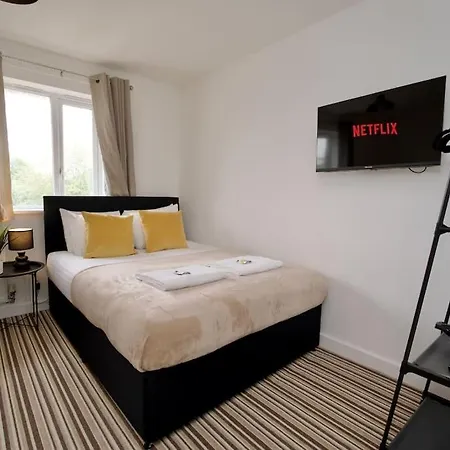 Highley'S Nest - Fully Furnished Gem, Free Private Parking, Sky Tv & Netflix Villa Coventry Exterior photo