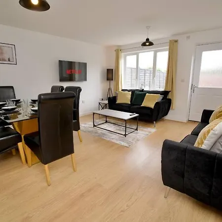 Highley'S Nest - Fully Furnished Gem, Free Private Parking, Sky Tv & Netflix Villa Coventry Exterior photo