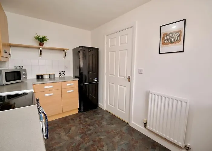 Highley\'S Nest - Fully Furnished Gem, Free Private Parking, Sky Tv & Netflix
