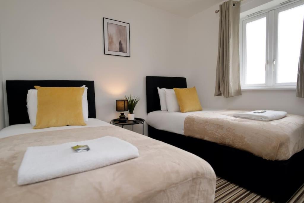 Highley's Nest - Fully Furnished Gem, Free Private Parking, Sky Tv & Netflix Coventry