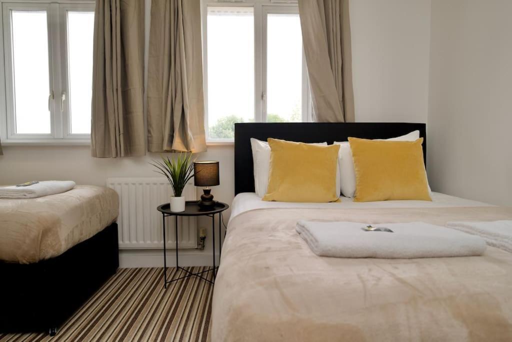 Highley's Nest - Fully Furnished Gem, Free Private Parking, Sky Tv & Netflix * Coventry