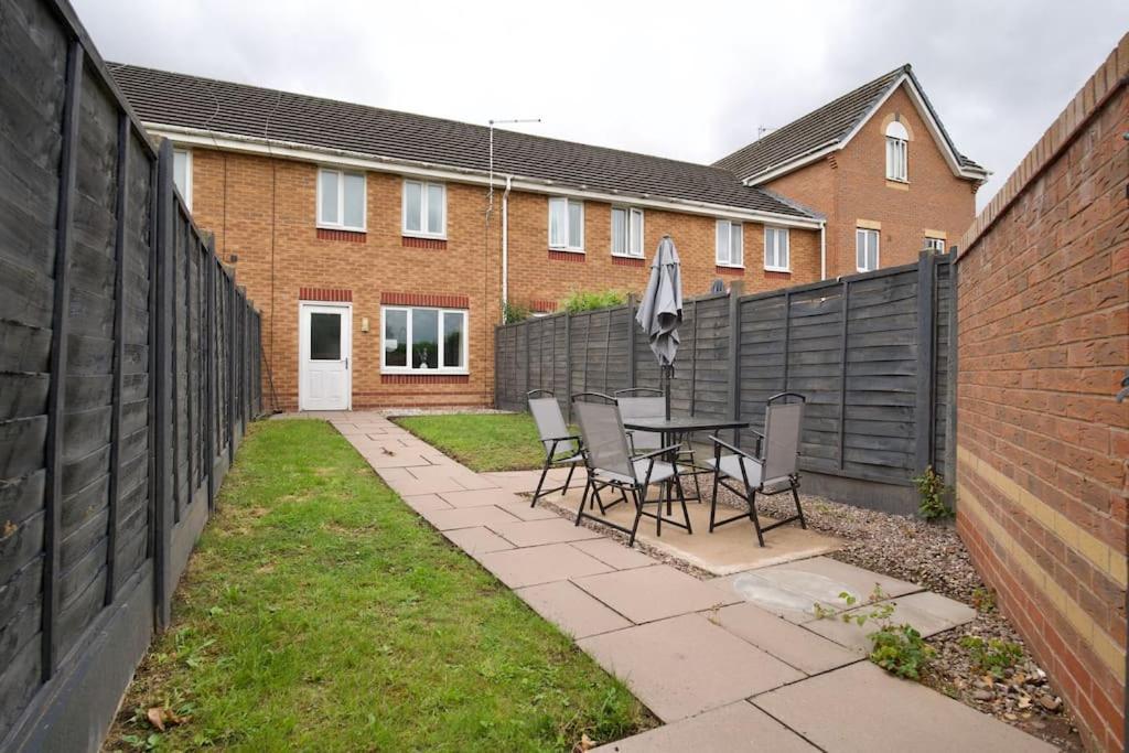Holiday home Highley's Nest - Fully Furnished Gem, Free Private Parking, Sky Tv & Netflix Coventry